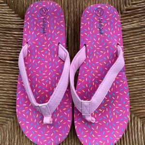 Cat&Jack size 4/5 pink sprinkles girls flip flops